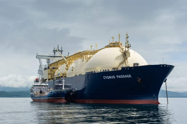 Bloomberg: Россия продаёт "санкционный" газ в Азию со скидкой до 40%