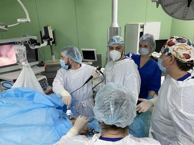 Кубанские хирурги удалили пациентке 7 камней диаметром до двух сантиметров