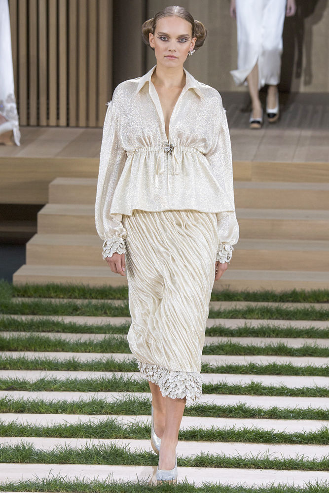 CHANEL крупным планом (трафик)