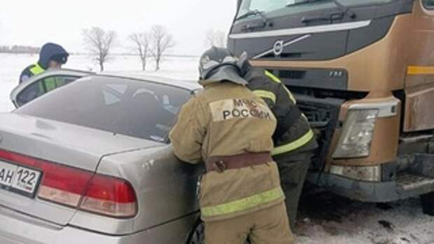 Место аварии / Фото: МЧС Алтайского края
