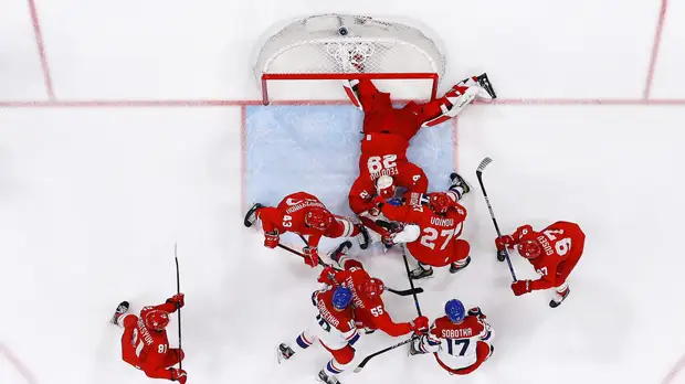 Возрождение Гусева, матч-штраф Воронкова и игра в меньшинстве: как российские хоккеисты впервые проиграли на ОИ