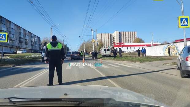 Смертельное ДТП на улице Юрина / Фото: Barnaul 22