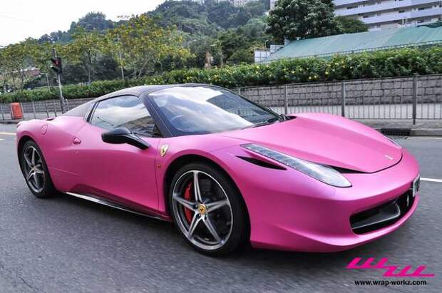 Ferrari отказывается красить машины в розовый цвет. Почему? Ferrari, onlinerby, Спорткар