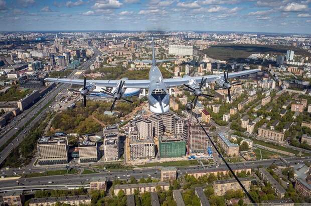 Москва из кабины самолета Ил-78 авиатехника, авиация, москва