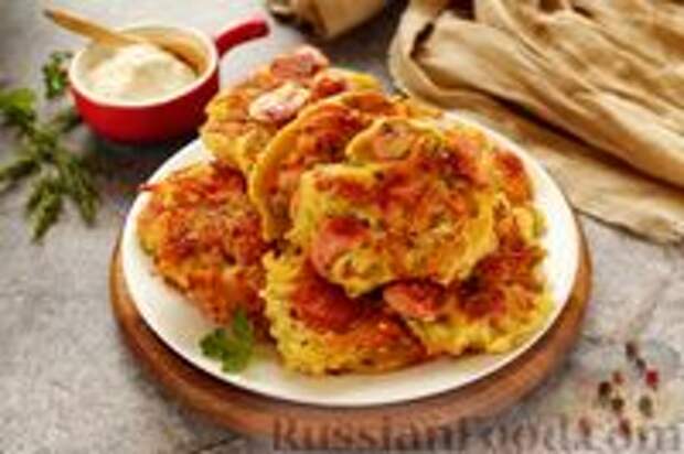 Фото к рецепту: Драники с сосисками