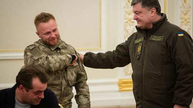 Навоевал: вернувшись из «АТО» боевик «Азова» прикупил себе две квартиры в Киеве, самолет и ручку за $5000 | Продолжение проекта «Русская Весна»