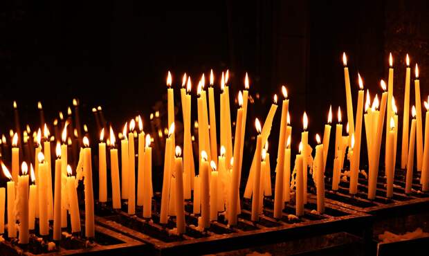 Почему нельзя зажигать церковные свечи спичками