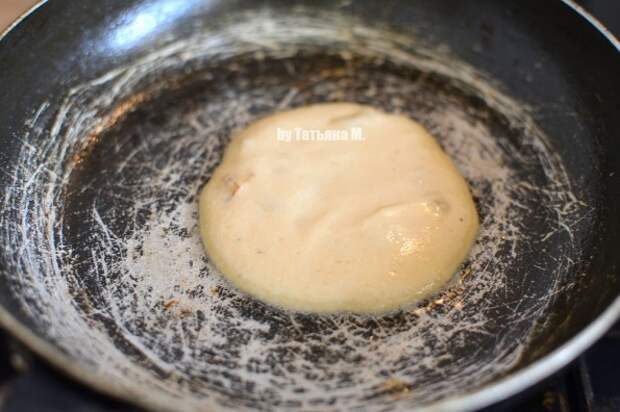 Оладьи из кабачковой икры с луком