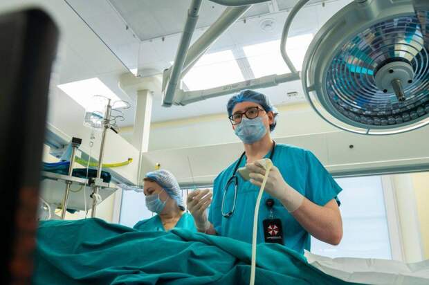 С помощью компьютерной навигации в Тюмени проведена первая операция по замене сустава