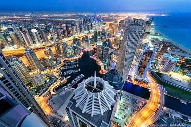 Из обычной пустыни Дубай превратился в самый богатый город мира.