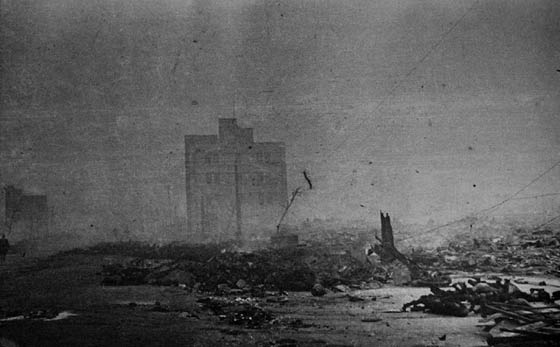 Токио 1945 НАПАЛМОВЫЙ ЯПОНСКИЙ ХОЛОКОСТ Как американцы жгли бомбили напалмом японскую столицу