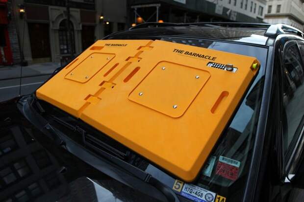 Нарушителей правил парковки предлагают наказывать блокираторами лобового стекла авто, парковка
