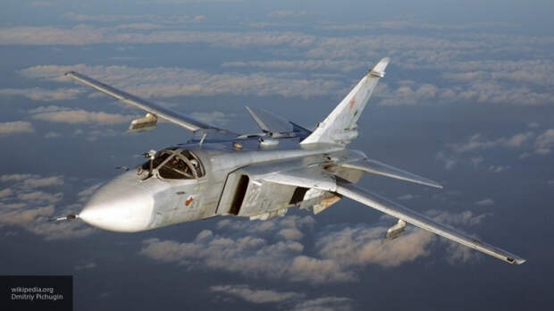 Бомбардировщик Су-24 показал военным Испании, что РФ контролирует ситуацию в своем анклаве