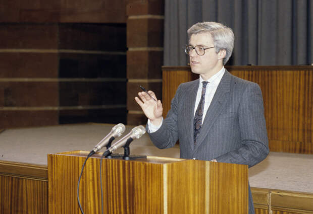Виталий Чуркин, начальник Управления информации МИД СССР. 1991 год