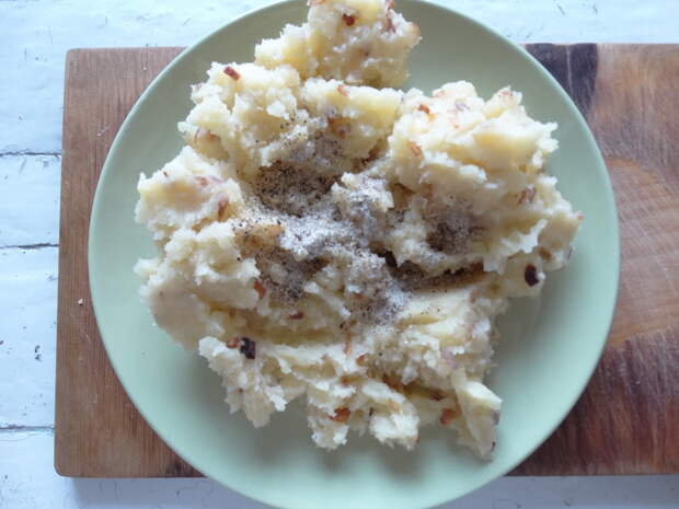Хрустящие трубочки из лаваша с начинкой из картошки. Быстрая и вкусная закуска на каждый день
