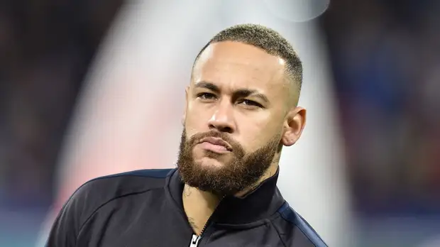 Неймар сыграл на гитаре после известия о завершении чемпионата Франции