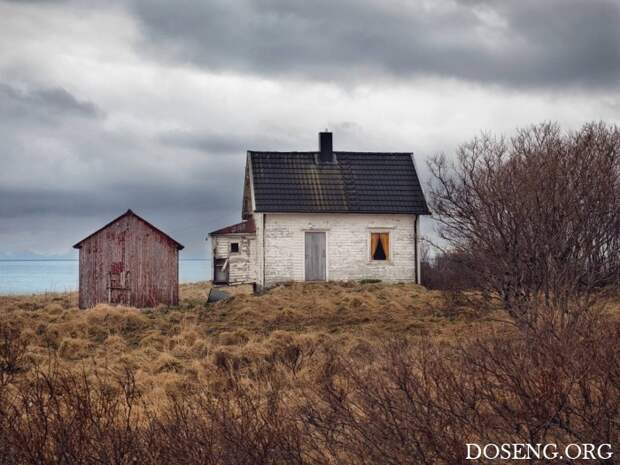 Одинокие заброшенные дома на снимках Britt Marie Bye