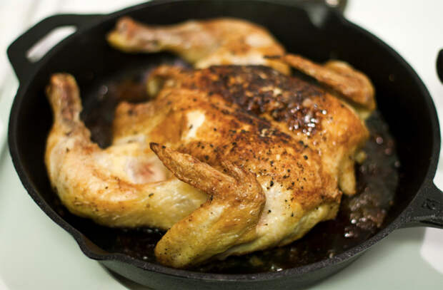 5 секретов вкусной курицы, запеченной целиком