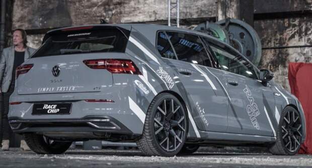 Volkswagen Golf стал мощнее в ателье Barracuda Racing Wheels