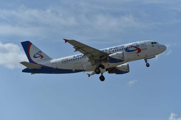 Самолет Москва ― Дубай по техническим причинам приземлился в Сочи