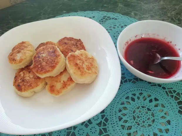 Такой завтрак не насыщает, а только разгоняет аппетит