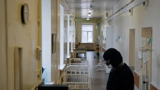 В России за сутки вновь выявлен максимум смертей пациентов с коронавирусом