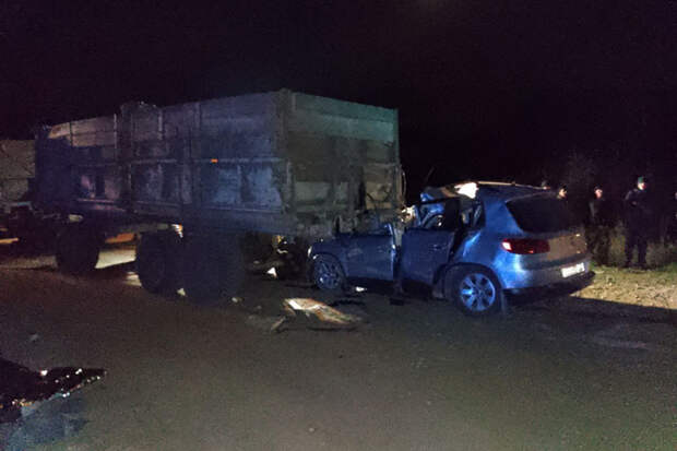 Влетел в трактор: 60-летний новосибирец погиб в ДТП под Новосибирском