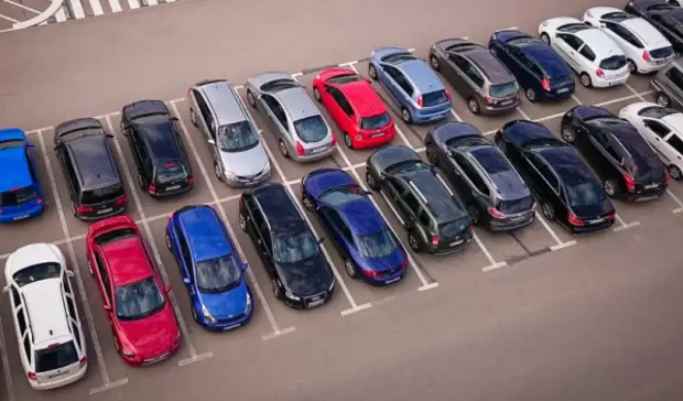 Севастопольским парковка поменяют надзирателей 