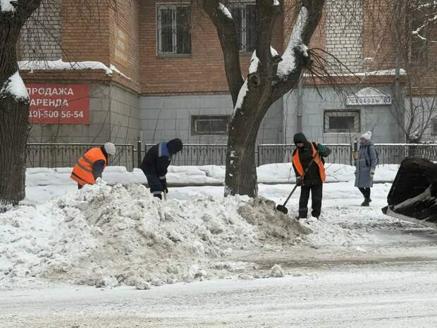 В Рязани продолжаются масштабные работы по уборке снега