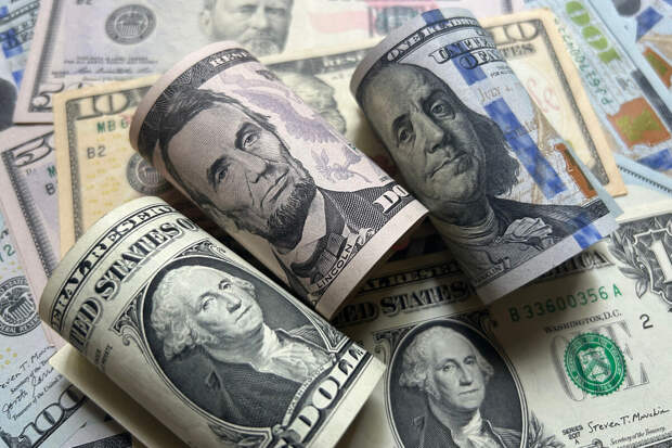 Финансист Барышников: доллар подорожает до 86 рублей в апреле-июне