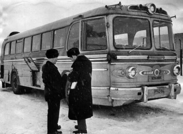 Отличная могла получиться машина на базе НАМИ-053.