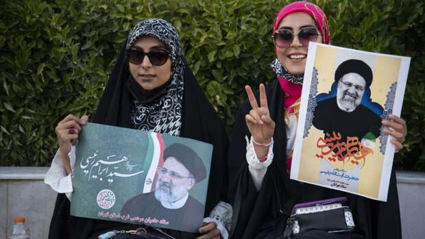 Президентские выборы в Иране проходят на фоне критики в соцсетях