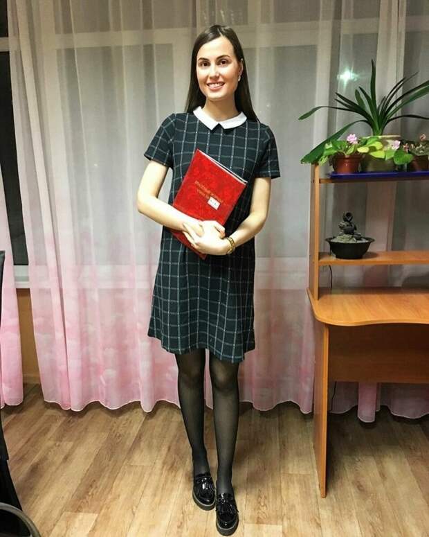 У этих молоденьких учительниц точно нет проблем с посещаемостью У этих молоденьких учительниц точно нет проблем с посещаемостью