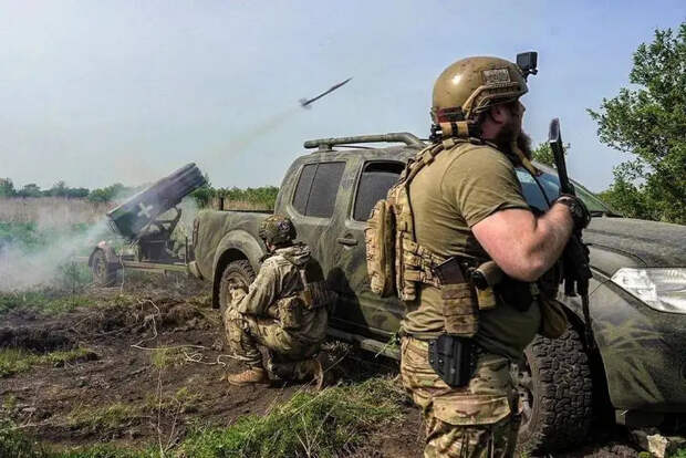 Украинский канал: Генштаб ВСУ начал перебрасывать резервы с Харьковского и Запорожского направлений в Курскую область