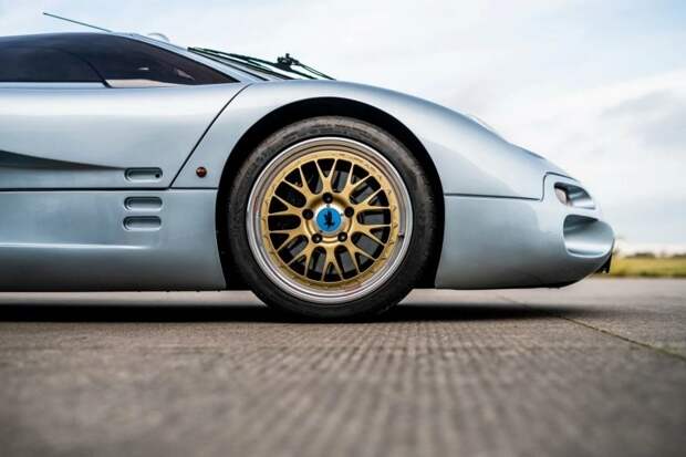 Isdera Commendatore — один из самых невероятных суперкаров 90-х 