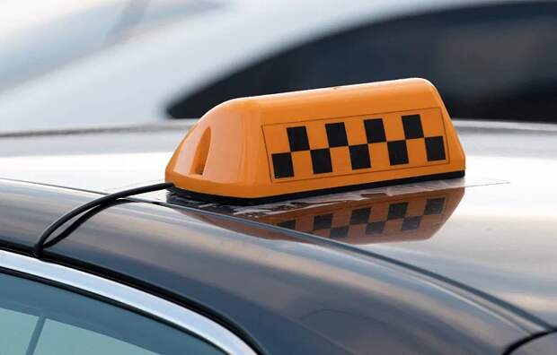 В Госдуме РФ предложили пересмотреть детские тарифы в такси