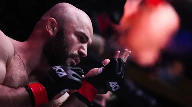 Минеев: Исмаилов не дышит после первых двух раундов