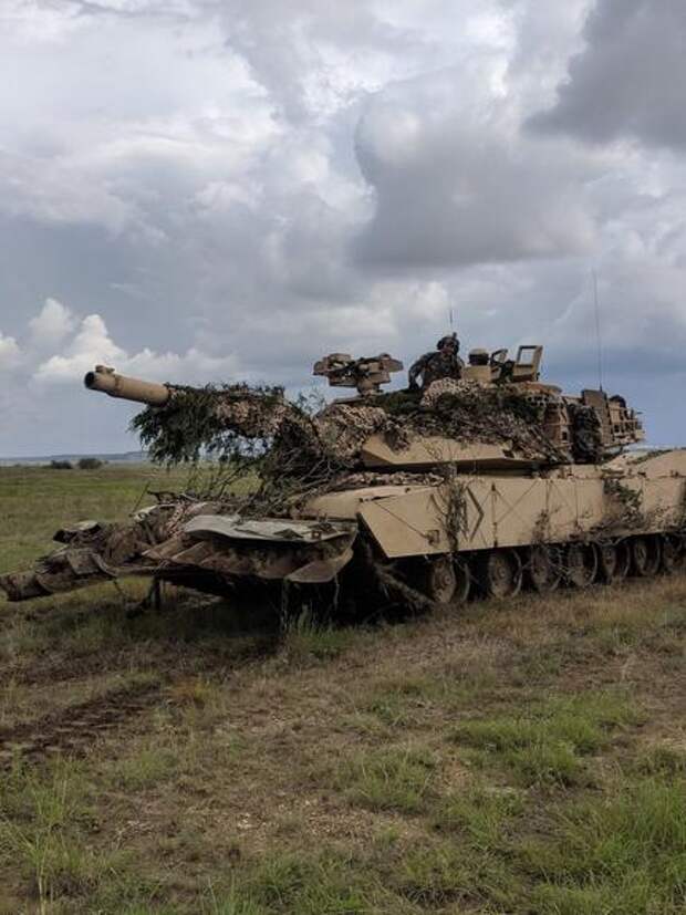 Американские военные в Южной Корее  протестировали  российский танк Т-80