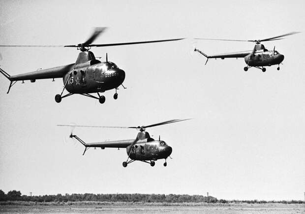 Вертолеты Ми-1 Анатолий Кузярин/ТАСС