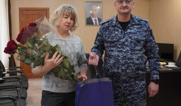 Волгоградские росгвардейцы встретились с матерью бойца, погибшего на СВО