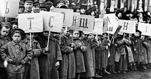 С чего вдруг на Руси брали фамилии Объедкин, Дристунов и Бляблин С чего вдруг на Руси брали фамилии Объедкин, Дристунов и Бляблин