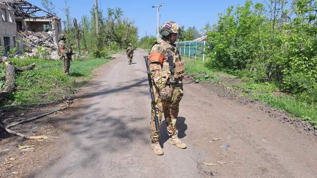 Российские силы в Артемовске работают по движущейся технике и укрепрайонам ВСУ