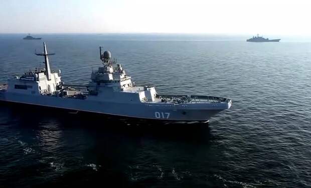 Российские десантные корабли вернулись к Одессе