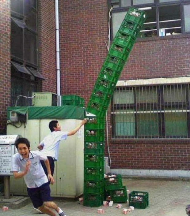 Падающая башня.