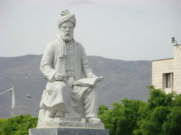 Памятник Омару Хайяму в Иране