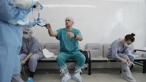 В Удмуртии продлили выплаты контактирующим с коронавирусными пациентами медикам