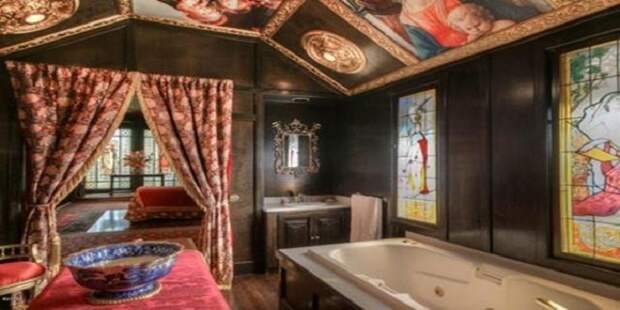 Женщина, делавшая ремонт в своем доме сорок лет, решила похвастаться роскошным интерьером