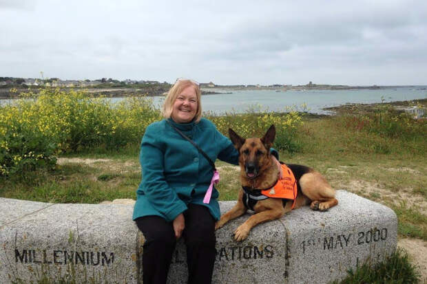 Mirror: в Англии собака учуяла у хозяйки рак легких на ранней стадии