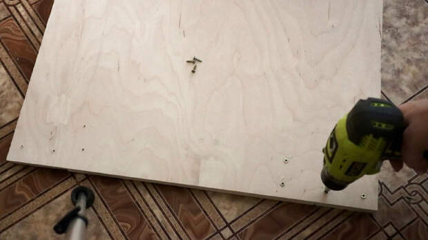 Всем привет! У кого были шифоньеры советских времен, помнят какие они добротные. Но пришло время и практически все их разобрали и выкинули.-3-3