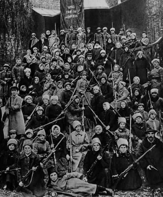 6. Женский отряд Красной Армии, гражданская война в России, 1919 г. 6. Женский отряд Красной Армии, гражданская война в России, 1919 г.